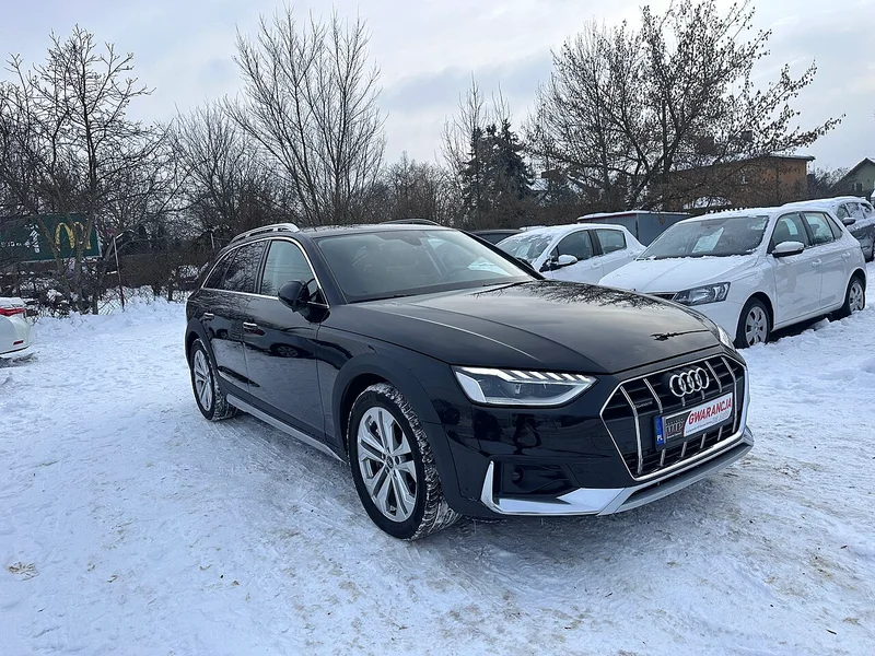 Audi A4 allroad (B9), kombi, pohľad spredu a zboku